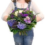 Синий гиацинт, матиола и королевские розы. - Фотография 5