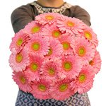 Розовые герберы так милы и красивы. - Фотография 5