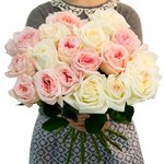 Букет из кенийских пионовидных роз в Санкт-Петербурге - Фотография 1