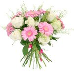 Букет из гербер розовых мини, гринбелла и белых роз - Фотография 2