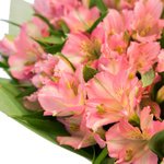 Букет из альстромерии в Санкт-Петербурге - Фотография 9