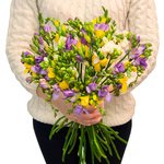 Букет из разноцветных фрезий в Санкт-Петербурге - Фотография 5