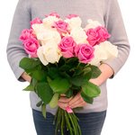 Букет розовые и белые розы 19 штук в Санкт-Петербурге - Фотография 3