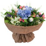 Великолепный букет с гортензией, розами и тюльпанами для самой прекрасной девушки на свете в Санкт-Петербурге - Фотография 1