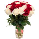 Букет из 25 красных и белых роз в Санкт-Петербурге - Фотография 3