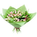 Букет с кустовыми розами и тюльпанами в Санкт-Петербурге - Фотография 1