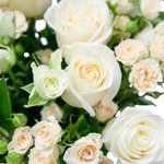 Букет белые розы, кустовые розы белые в Санкт-Петербурге - Фотография 5
