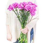 Букет с гвоздиками сиреневыми в Санкт-Петербурге - Фотография 4