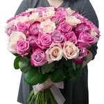 Букет из розовых роз, фиолетовых роз в Санкт-Петербурге - Фотография 4