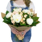 Пионы белые, роза кустовая персиковая, салал - Фотография 5