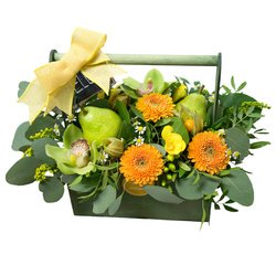 Цветочно-фруктовый букет Дюшес