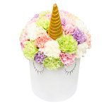 Шляпная коробка с разноцветными гвоздиками в Санкт-Петербурге - Фотография 1