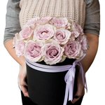 Розы Морнинг Дью в чёрной шляпной коробке в Санкт-Петербурге - Фотография 3