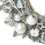 Большой рождественский венок с шариками, хлопком и декором в Санкт-Петербурге - Фотография 2