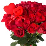 Букет из 35 красных роз на 14 февраля в Санкт-Петербурге - Фотография 3