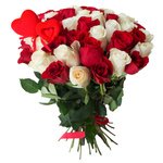 Букет из 45 красных и белых роз на 14 февраля в Санкт-Петербурге - Фотография 1