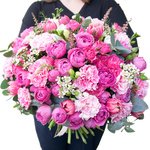 Букет из астильбы, ваксфлауэра, розовых гвоздик, кустовых розовых роз, роз Мисти Бабблз, розовых тюльпанов, белых фрезий, листьев эвкалипта в Санкт-Петербурге - Фотография 4 Букет из астильбы, ваксфлауэра, розовых гвоздик, кустовых розовых роз, роз Мисти Бабблз, розовых тюльпанов, белых фрезий, листьев эвкалипта в Санкт-Петербурге - Фотография 4