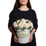 Пионовидная роза White O'Hara в шляпной коробке в Санкт-Петербурге - Фотография 2