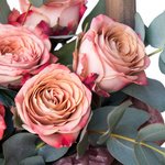 Розы Капучино в деревянном ящике в Санкт-Петербурге - Фотография 2