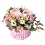 Уютная нежно-розовая композиция в кашпо ручной работы в Санкт-Петербурге - Фотография 3