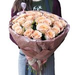 25 роз Капучино в дизайнерской упаковке в Санкт-Петербурге - Фотография 1