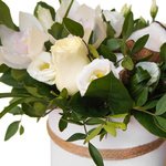 Композиция в шляпной коробке с кокосом и орхидеями в Санкт-Петербурге - Фотография 6