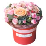 Розы Капучино, кустовые розовые розы и эвкалипт в шляпной коробке в Санкт-Петербурге - Фотография 1