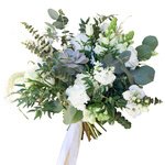 Раскидистый нежный букет невесты в Санкт-Петербурге - Фотография 1