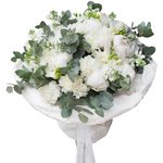 Шикарный белоснежный букет из пионов, фрезии, матиолы и гвоздики в Санкт-Петербурге  - Фотография 2