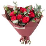 Пионовидная роза Рэд Пиано с эвкалиптом в упаковке в Санкт-Петербурге - Фотография 2