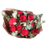 Пионовидная роза Рэд Пиано с эвкалиптом в упаковке в Санкт-Петербурге - Фотография 3