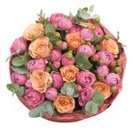 Пионовидные розы Мисти Бабблз и розы Капучино и эвкалиптом в упаковке в Санкт-Петербурге - Фотография 3