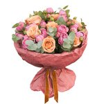 Пионовидные розы Мисти Бабблз и розы Капучино и эвкалиптом в упаковке в Санкт-Петербурге - Фотография 2