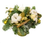 Новогодняя композиция со свечой и конфетами Ferrero Rocher в Санкт-Петербурге - Фотография 3