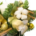 Новогодняя композиция со свечой и конфетами Ferrero Rocher в Санкт-Петербурге - Фотография 5