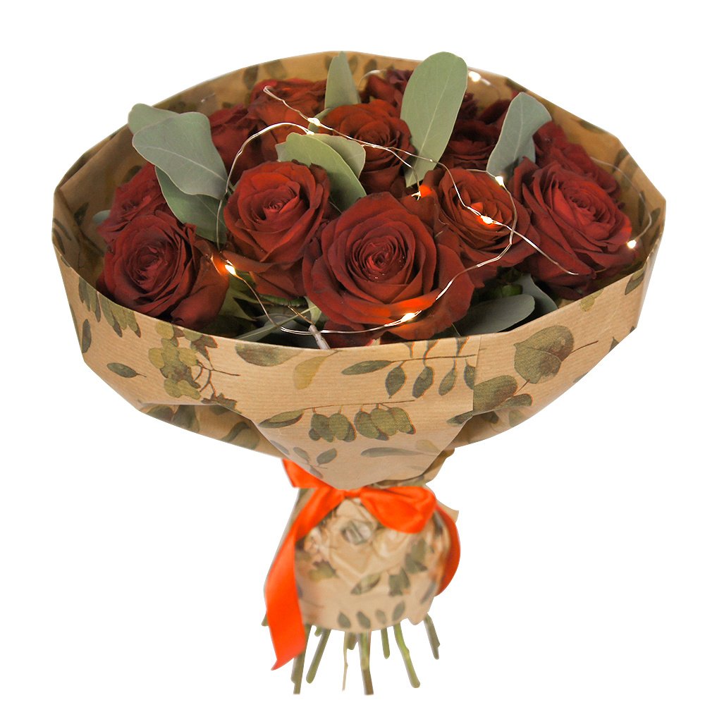 Рэд с гирляндой: красные розы и огоньки