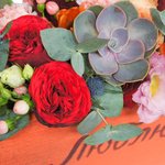 Композиция в деревянном ящике с надписью в Санкт-Петербурге - Фотография 3