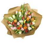 Букет из 51 разноцветного тюльпана с доставкой в Санкт-Петербурге - Фотография 4