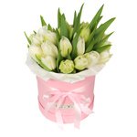 Белые тюльпаны в шляпной коробках в Санкт-Петербурге - Фотография 6