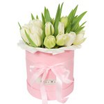 Белые тюльпаны в шляпной коробках в Санкт-Петербурге - Фотография 7