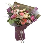 Букет в корейском стиле из фиолетовых роз, гвоздик и лизиантусов в Санкт-Петербурге - Фотография 2