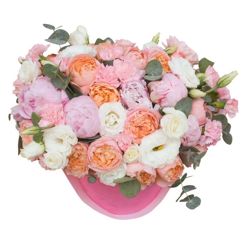 Моне: розовые пионы и пионовидные розы в бархатной шляпной коробке