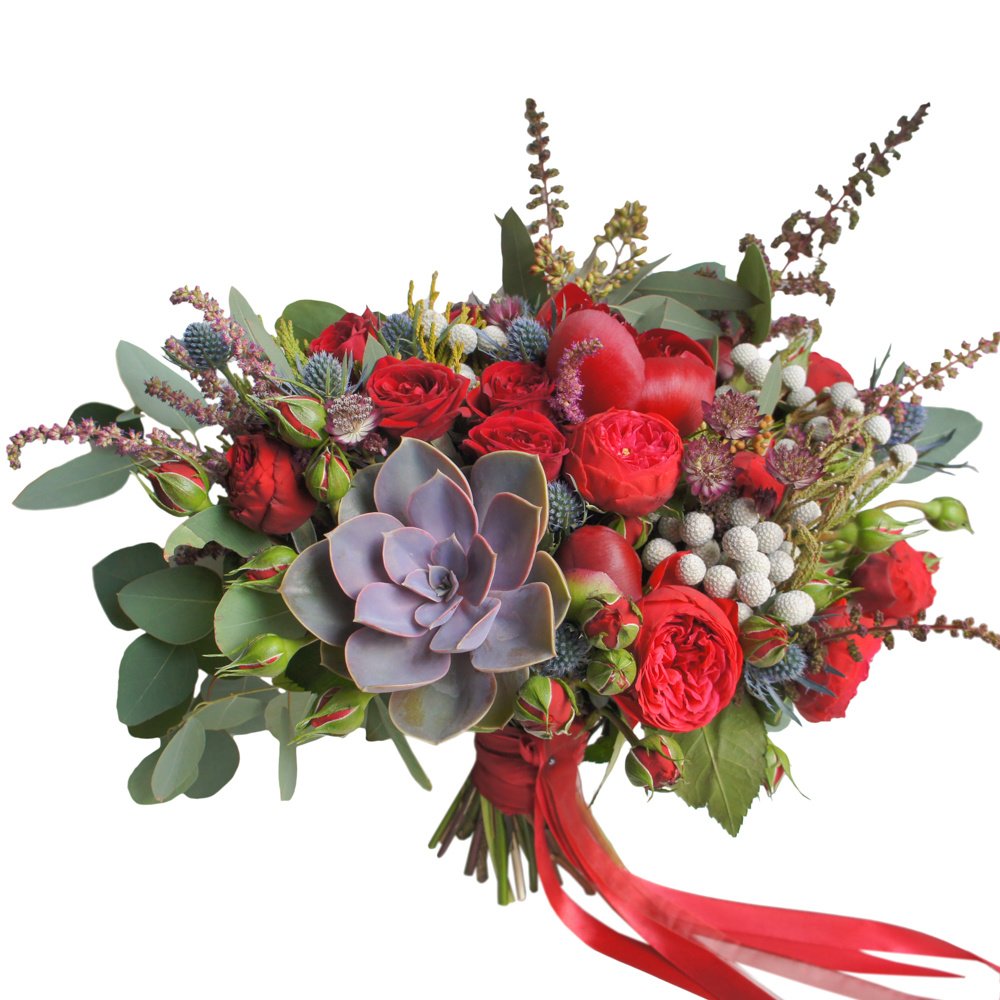 Букет невесты растрёпыш с суккулентом, бордовыми пионами, пионовидными розами Рэд Пиано в Санкт-Петербурге