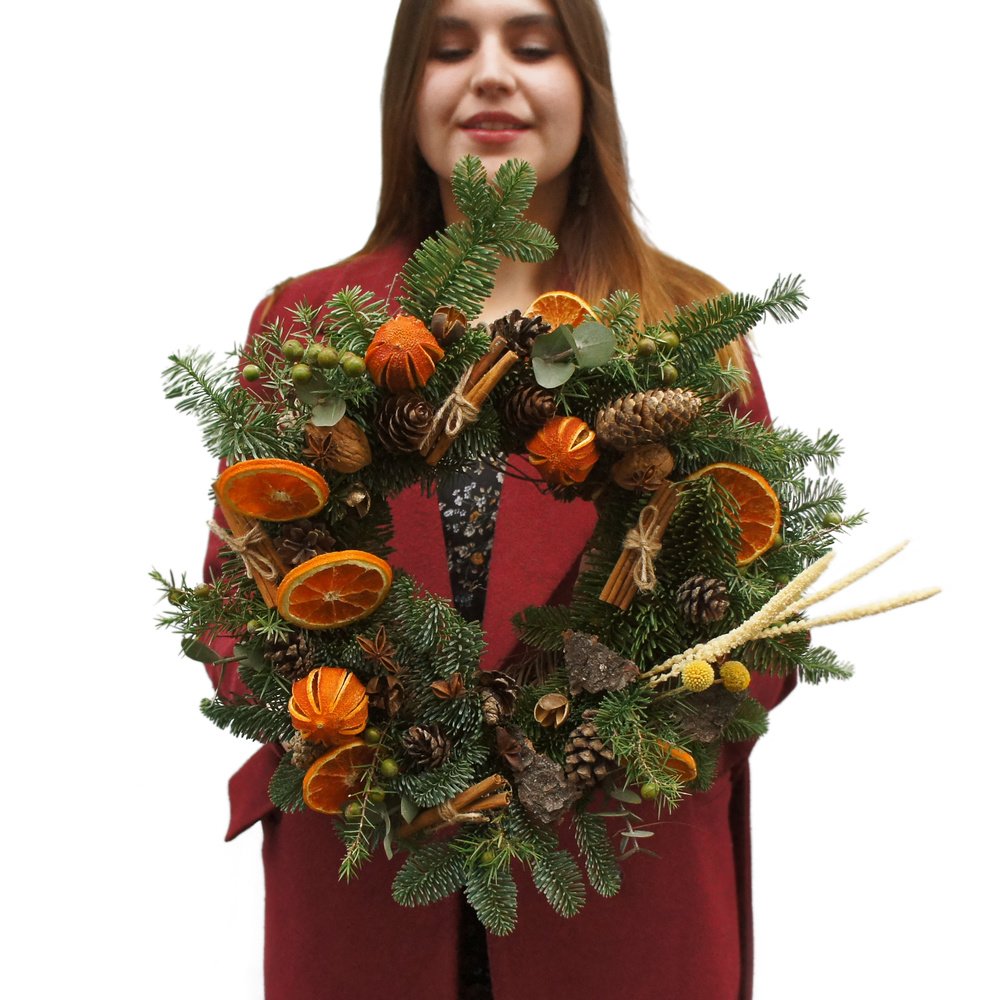 Рождественский венок №17: из еловых веток и сушеных апельсинов