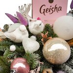 Новогодний подарок с еловыми ветками, конфетами и декором в Санкт-Петербурге - Фотография 5