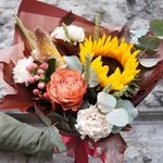 Латану: букет с подсолнухом и пионовидной розой в Санкт-Петербурге - Фотография 3