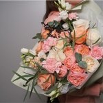 Букет цветов Эхо: пионовидные розы, лизиантус, маттиола, лагуструм, гвоздики в Санкт-Петербурге - Фотография 7