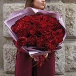 Сияй! Букет из 25 красных роз сорта Хартс, пионовидные, с доставкой в Санкт-Петербурге - Фотография 7