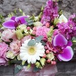 Цинния: розовые орхидеи, лизиантусы, маттиола, розы - Фотография 5