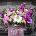 Цинния: розовые орхидеи, лизиантусы, маттиола, розы - Фотография 8